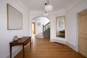 Entrance Hall- click for photo gallery